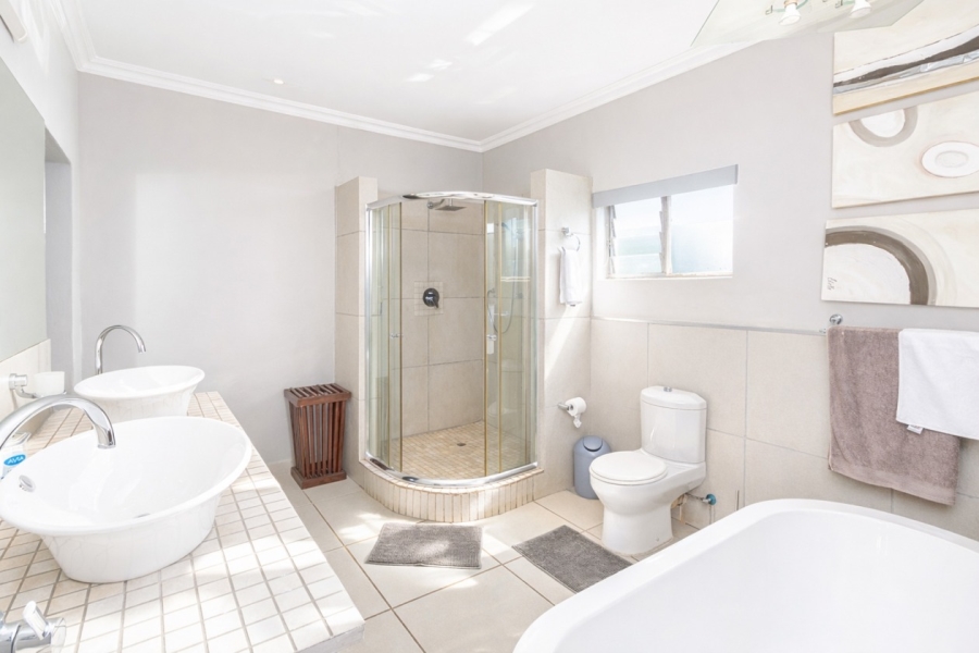 8 Bedroom Property for Sale in Schoemansville North West